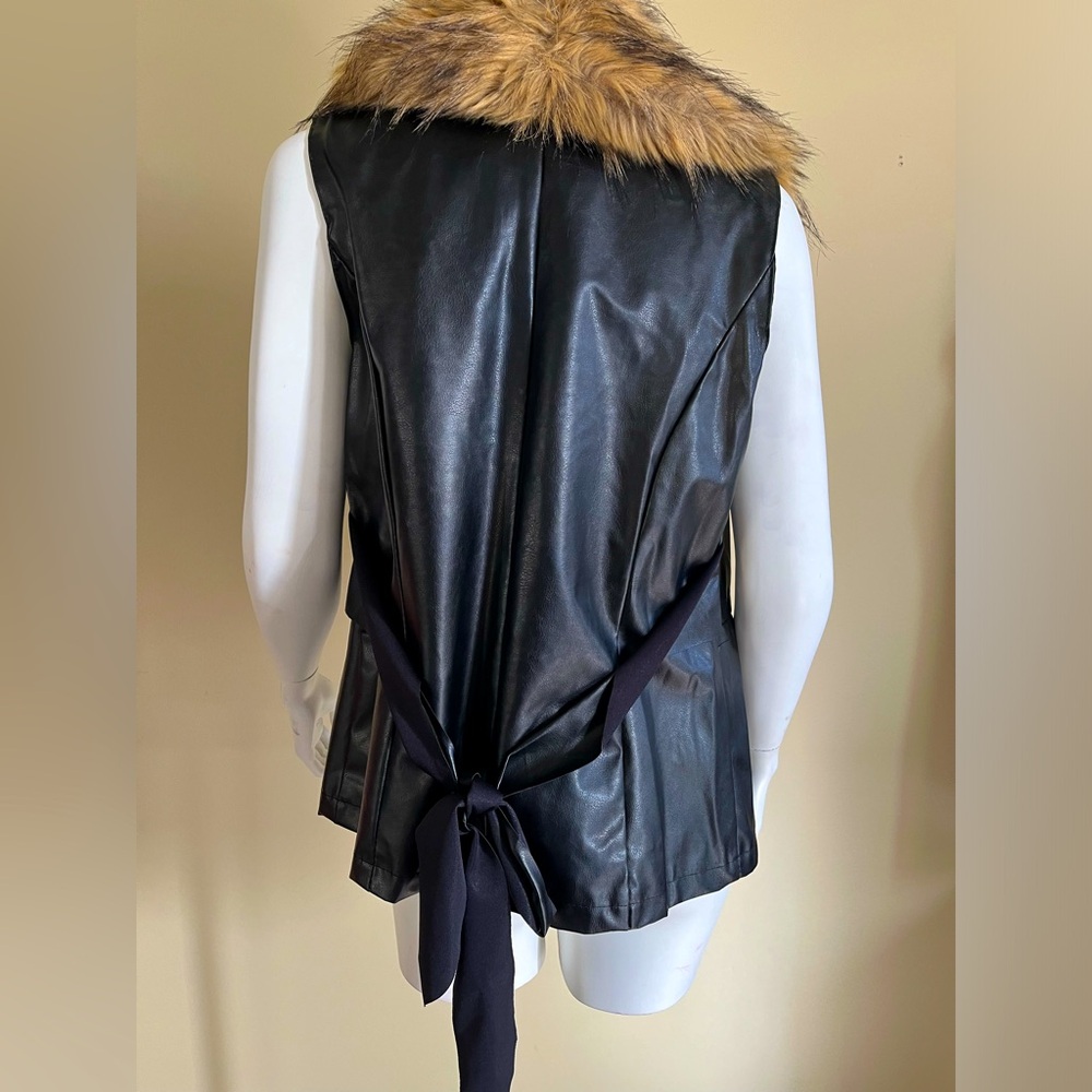 Lanshifei Faux Fur Vest